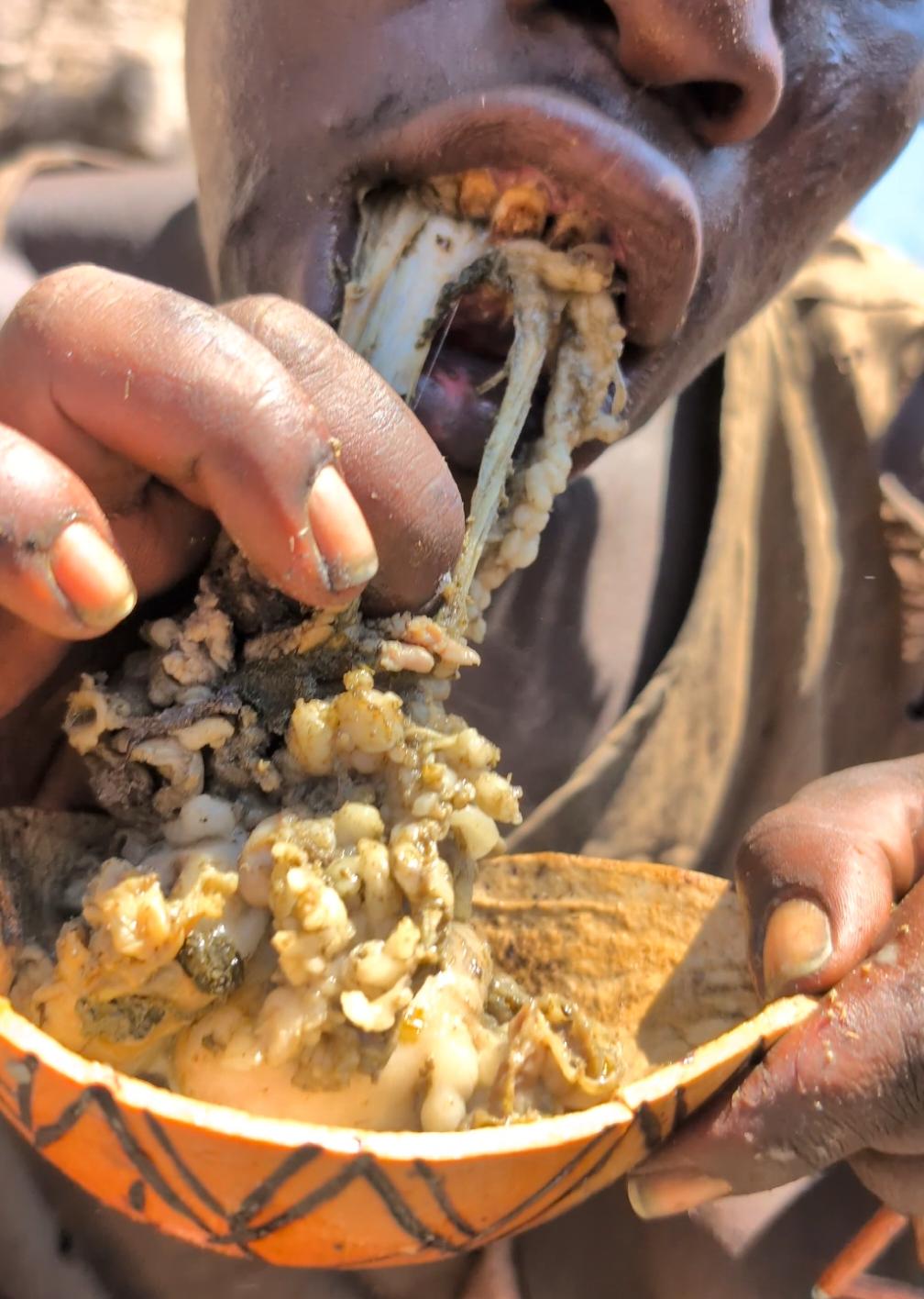 Wow 😲😋 What a delicious food Hadzabe boy don't Joke with food 😁😋😲 It's So delicious #hadzabetribe #africastories #USA #UK #tiktokindia 