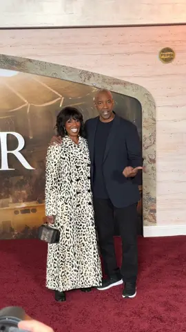 #denzelwashington and his wife hit their mark at the #gladiatorii premiere 