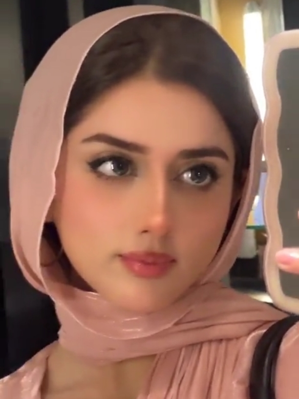 She is looking so pretty 💕⭐ @J M 🥀 #mirzasisters #trending #tiktok #mirza #sjafans3 #sjafans #sja #sjasalon #mirzafamily #mirzafam #foryoupage #JM #jm #cute #trend #fyp #jeena #jeenu #jannatmirza #umrah #hijab #abaya #haseen #crew07 