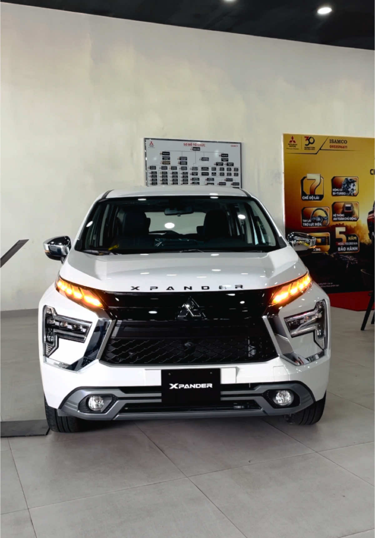 Mitsibishi Xpander Premium 2024 phiên bản kỷ niệm 30 năm  #mitsubishi #xpander #mitsubishixpander #mitsubishisaigon #xpanderpremium 