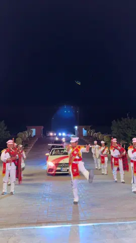 Gori khol Dirwaza 🤗🙈🥰#foryou #foryoupage #fypシ #fypシ゚viral #viraltiktok #foryoupageofficiall #mirpur_ajk🇵🇰🇬🇧 #unfrezzmyaccount #viralvideo #mirpur_ajk #kotliajk🇬🇧🇵🇰 #dadyalajk🇵🇰🇬🇧 #viral #baratday #lexurycar 