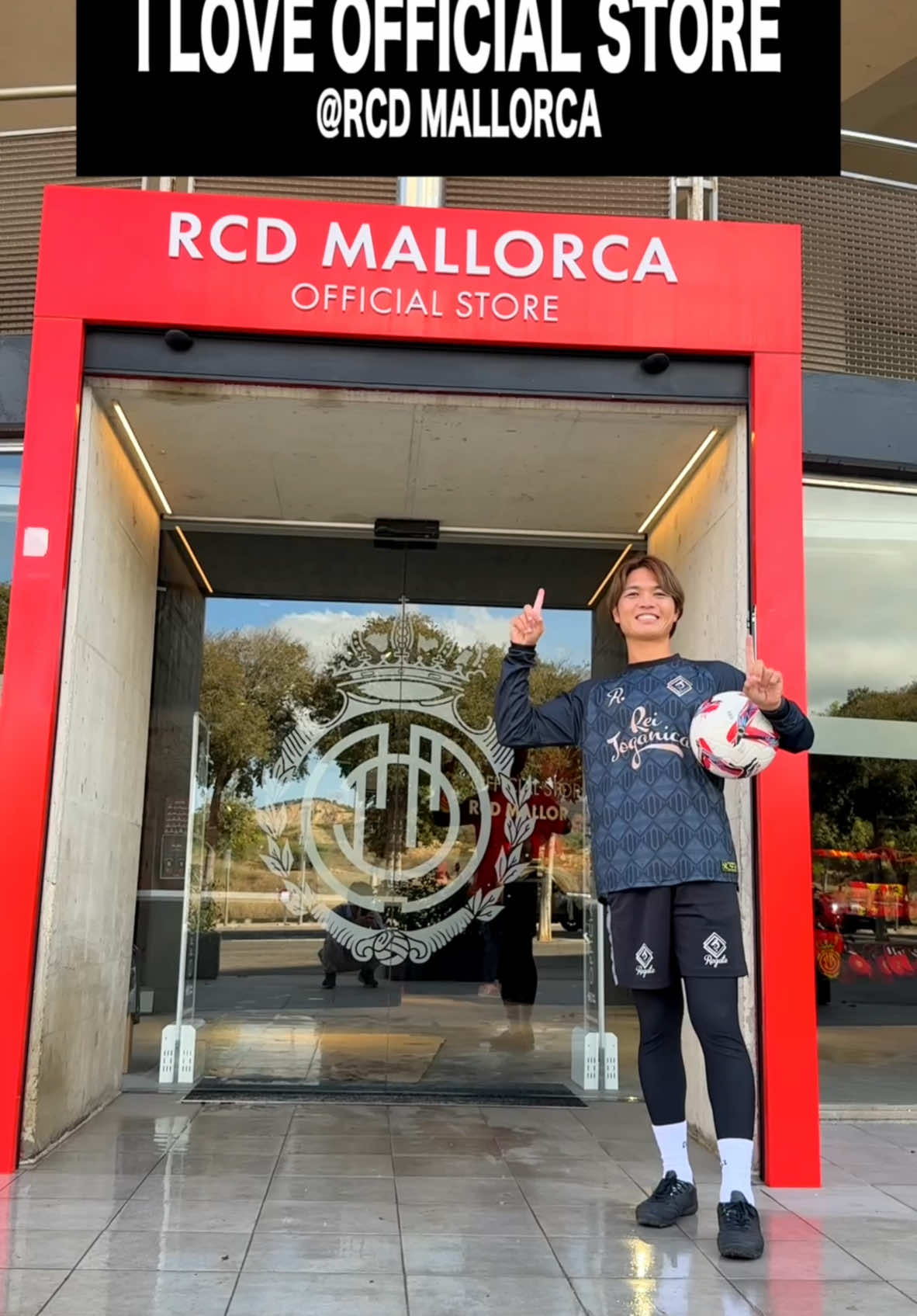 Do you like official store at stadium?😁🏟️ @RCD Mallorca @LALIGA #RCDMallorca #LALIGA #football #Soccer