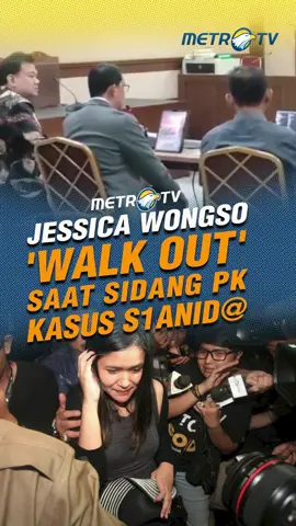 Sidang Peninjauan Kembali Jessica Wongso digelar di Pengadilan Negeri Jakarta Pusat, Senin (18/11). Tim Kuasa Hukum dan Jessica memilih keluar atau walk out saat sidang karena Tim Jaksa hadirkan ahli. #tiktokmetrotv #tiktokberita #fyppppppppppppppppppppppp #metrotv #beranda #viral #terkini #beritatiktok #jessicawongso #beritaviral