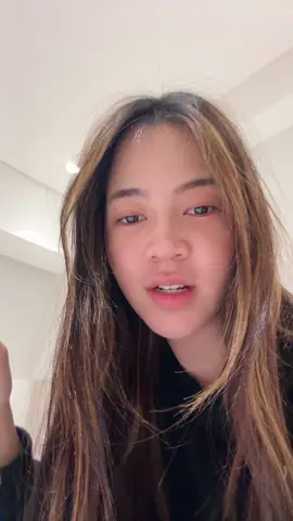 glowing banget kan kalo ketiduran dalem keadaan make up??? 