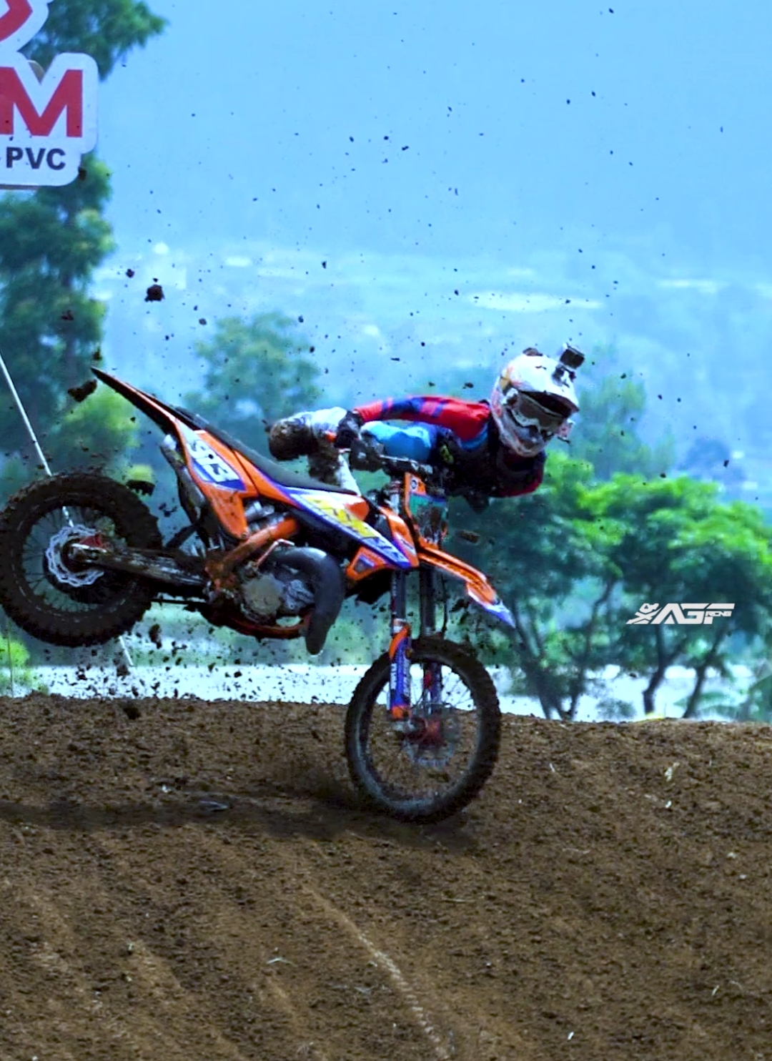 Big crash m athar 23 di Kejurnas motocros akrm 2024 #motocross #gtxindonesia #grasstrack #trailadventureindonesia 