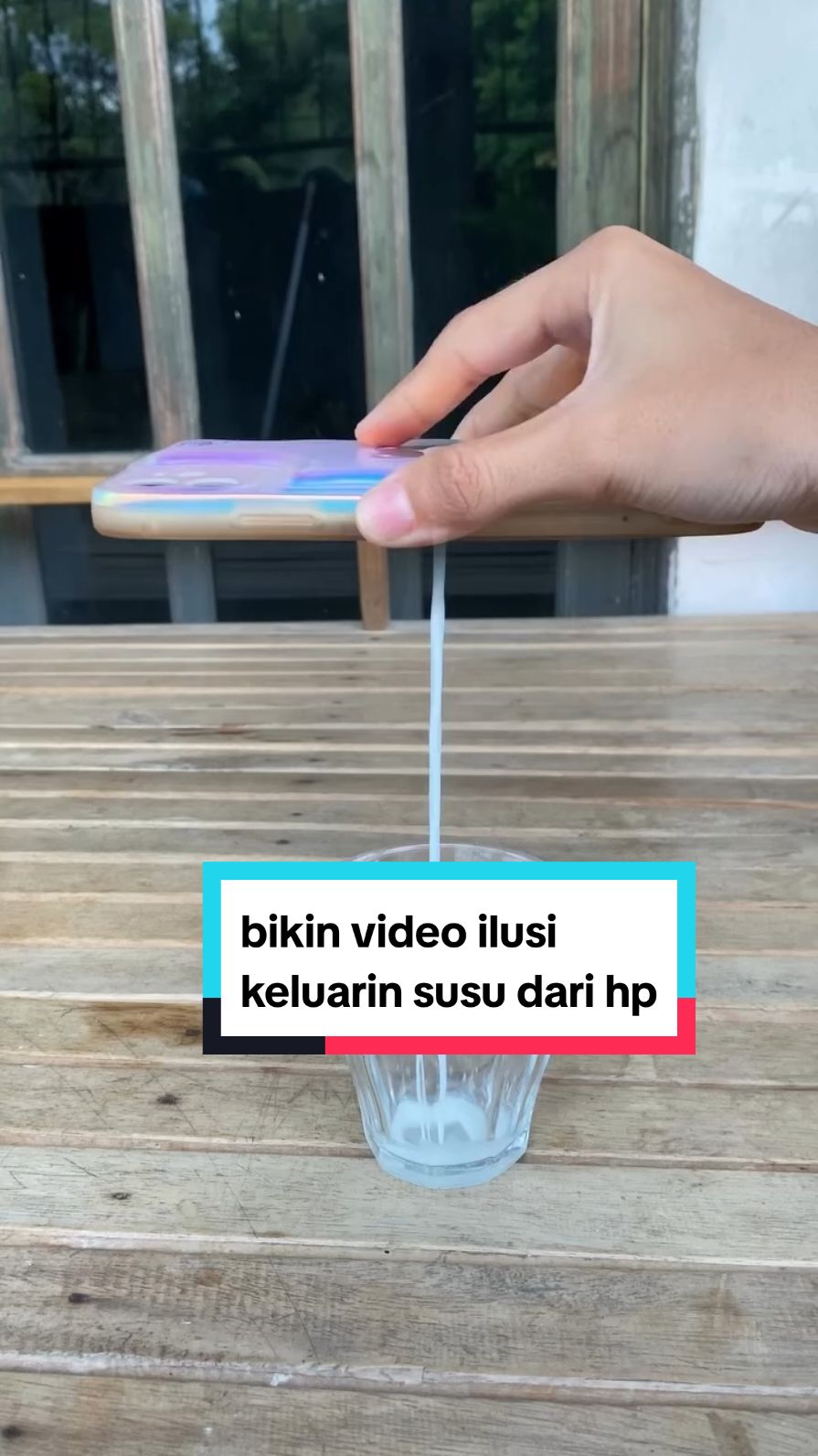 siapa yang mau minum susu? bisa bisanya susunya keluar dari hp😅 jangan lupa cobain ya warga rumah👍 #tutorialeditvideo #capcut 