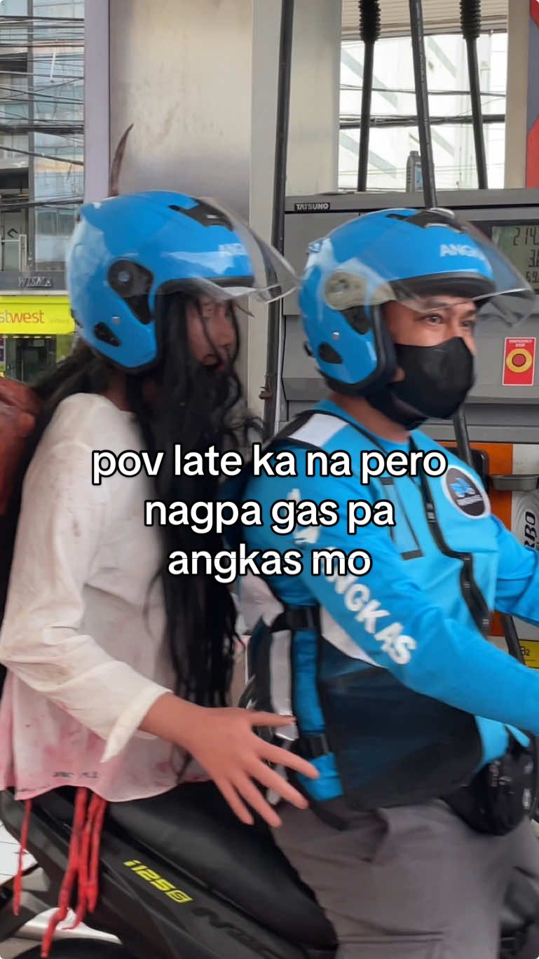 angkas pa ba o lipad na lang??? 🤔 #sabawph #manananggal #halloween #angkas #moveit #joyride #petron #motorcycle #motovlog #rider 