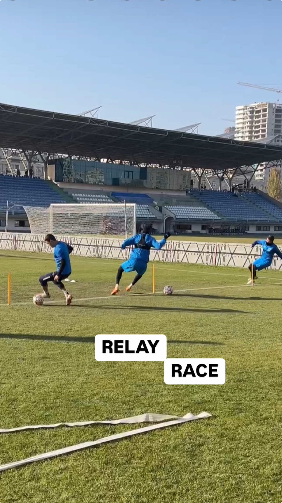 ⚽️ 𝗥𝗘𝗟𝗔𝗬 𝗥𝗔𝗖𝗘 ⚽️ #soccertraining #footballtraining #funnygame #relayrace #sports 