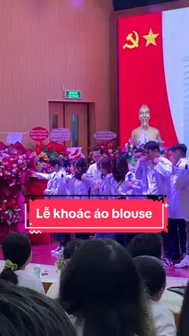 Tuy khoác áo blouse muộn hơn các bạn cùng khoá nhưng không saooo 👩🏻‍⚕️ #yds #ump #hocycogivui👩🏻‍⚕️💙 