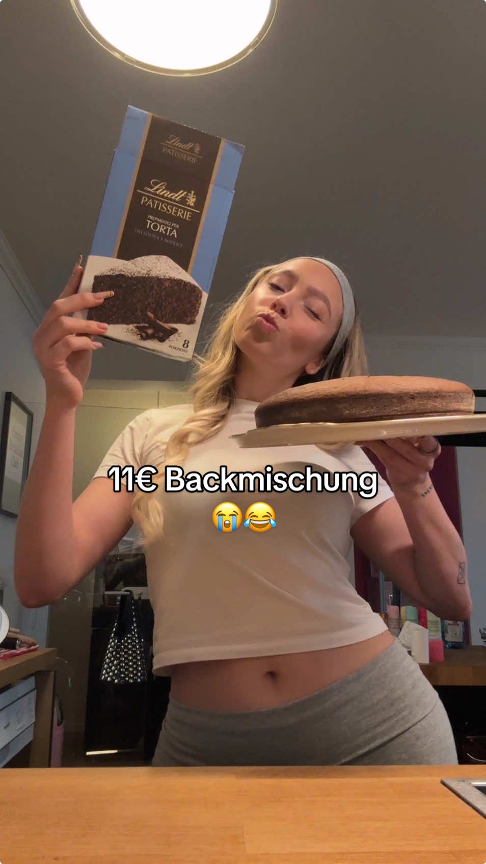 Lindt backmischung 😭✨ #lindt #kuchen #back #backen #test #supermarket #chocolate #fypage #fypage 