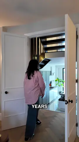 Soho House inspired Beautiful Home by the River, West London📍 Scouty host Dalbir talks about the inspiration behind her ‘House for photo and film shoots’🚪 Available for shoot bookings on Scouty 🗓️