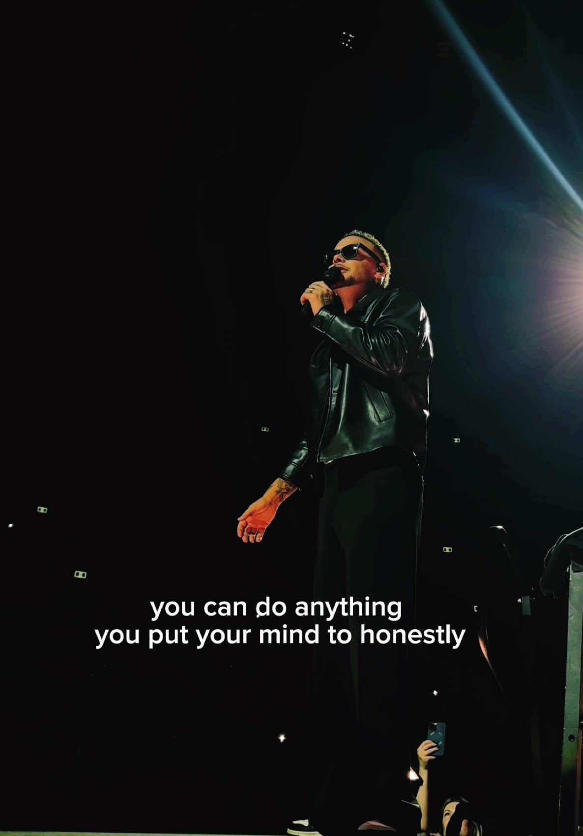 this is the kind of motivation we all need, thank you for this @Kane Brown #kanebrown #liveshow 