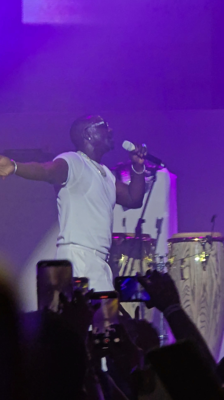 Right Now - Akon #rightnow #akon #akonsuperfantour #megastararena #malaysia #fyp #fypage #fancam 