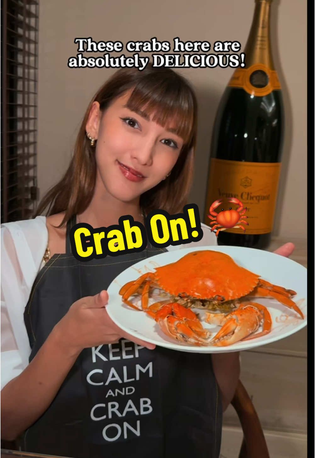 If you love crab or giant prawns 🦀 this is the perfect spot for you! @ministryofcrab.sg Absolutely perfect cooked crabs from Sri Lanka and their garlic bread is to die for 😍 a little far in dempsey but it’s worth the trip! #Foodie #recommendations #fyp #tiktoksg 