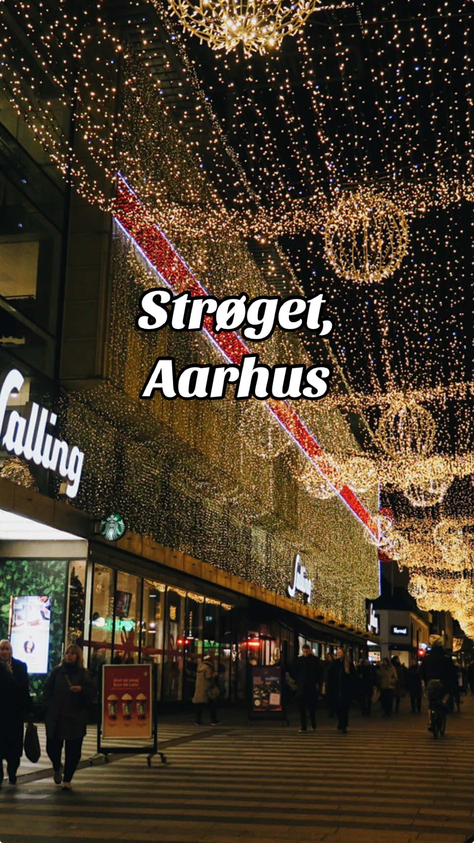 Have you walked beneath the starry Christmas sky in Aarhus, Denmark? ✨ #julelys #jul #juliaarhus #strøget #christmas #christmaslights #christmasaarhus #christmasdecor #aarhus #århus #whattodoinaarhus #thingstodoinaarhus #attractionsaarhus #whattodoindenmark #whattoseeinaarhus #aarhus #visitaarhus #visitaarhusregion #visitdenmark #denmark 