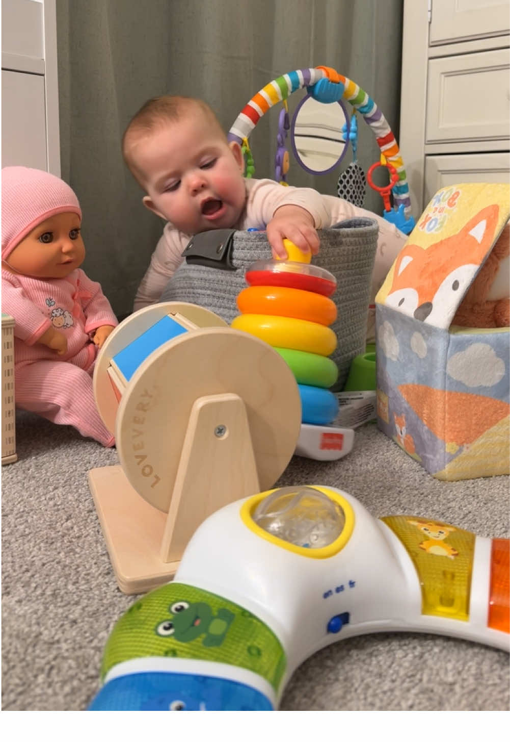 if she doesnt have 37 options of different toys and activities within arms reach were DONE FOR and she wont last more than 20 seconds🤣 are all babies like this?!?! 