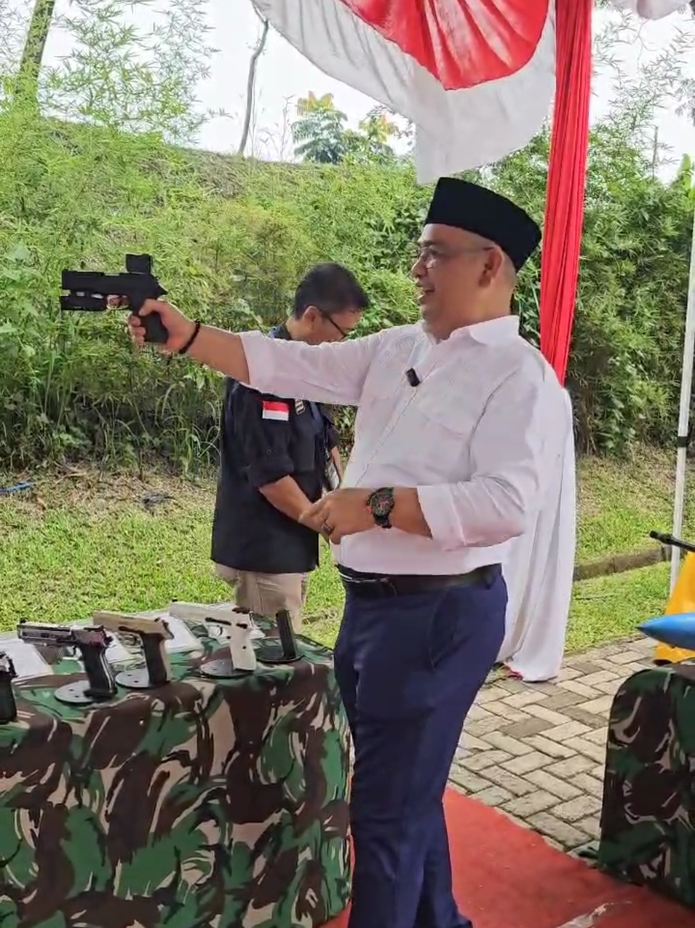 PT PINDAD KEBANGGAAN INDONESIA #pindad  #maung  #indonesiamaju  #petanisawit 