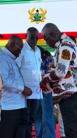 East legon executives exchanged pleasantries with The president of Ghana  His excellency Nana Addo Dankwa Akuffo Addo at the commissioning of the flower pot interchange #Nsmghanalive #nanaakuffoaddodanquah #ghnanatiktokers🇬🇭 #eastlegon #npp #fyp #trendingvideo #ghananews #nsmghana #trendingsong 