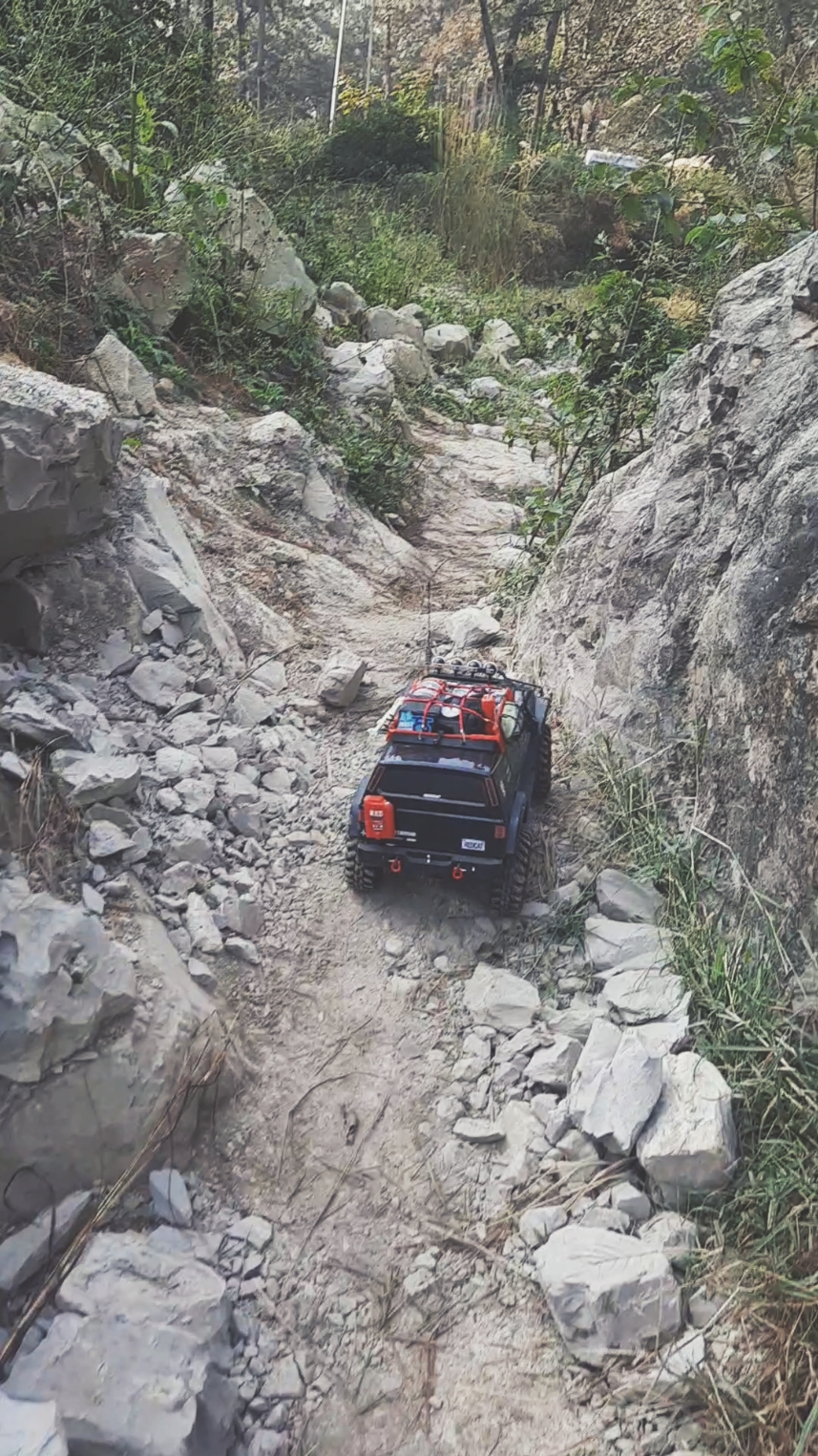 Navigating through the rocky trails #RcCrawlerNepal #redcatracing #redcateverestgen7pro #redcatgen7pro #rccarsnepal #rccrawler #rccar #offroadrc #offroad4x4 #tiktokkathmandu #tiktoknepal #nepal 🇳🇵