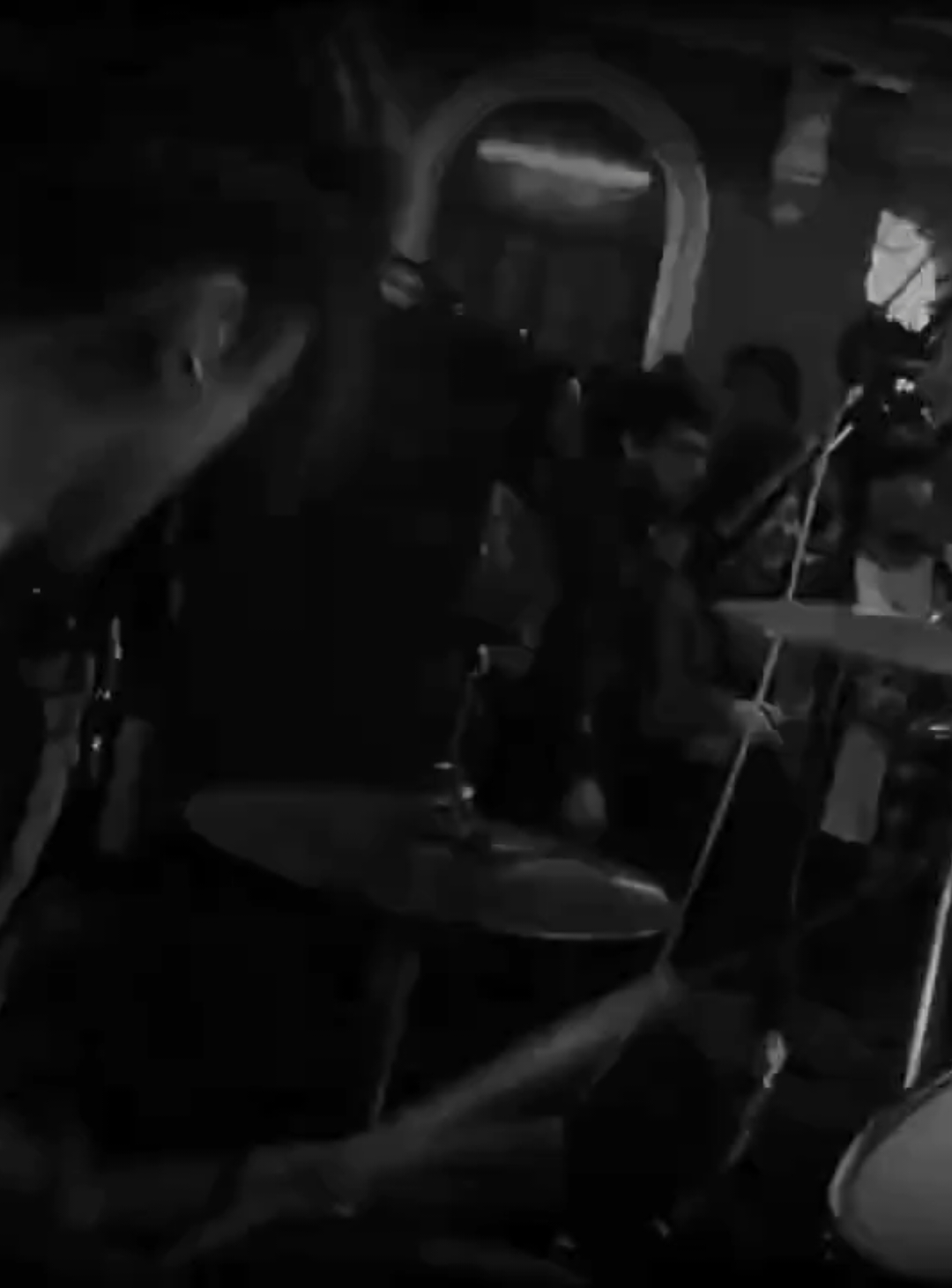 MULTIPLAYER - 16 BITS GO CHIMBOTE GENTE 🗣️🗣️ video de Loc en la calle3 #indierock #escenalocal #16bits