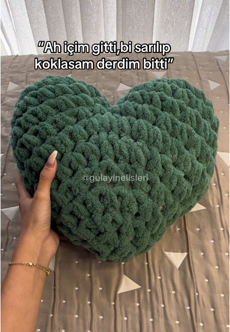 #örgü #knit #aesthetic #pinterest #aliz #alizepuffy #puffyip #puffyfine #hediye #alizeyarn #kalpliyastık 