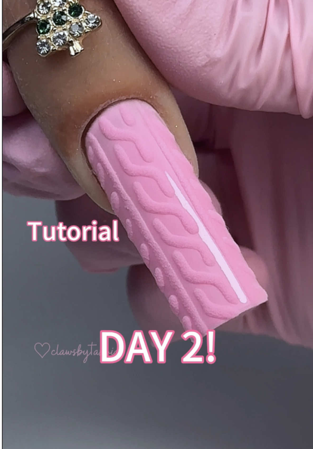 DAY 2 Christmas series — pink sweater nail🩷 #nailart #handpaintednailart #nailtutorial #christmasnails #christmasnailinspo #nailinspo #sweaternails #pinknails #nailseries #3dnails 