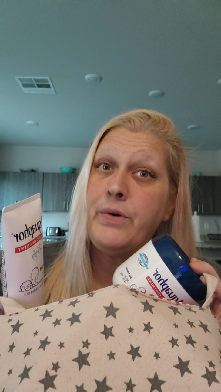 This flash sale is perfect for Mom's that use Aquaphor Baby 🥰 #ad #fyp #trending #baby #aquaphor #MomsofTikTok #mom #babyshower #newmom #gift