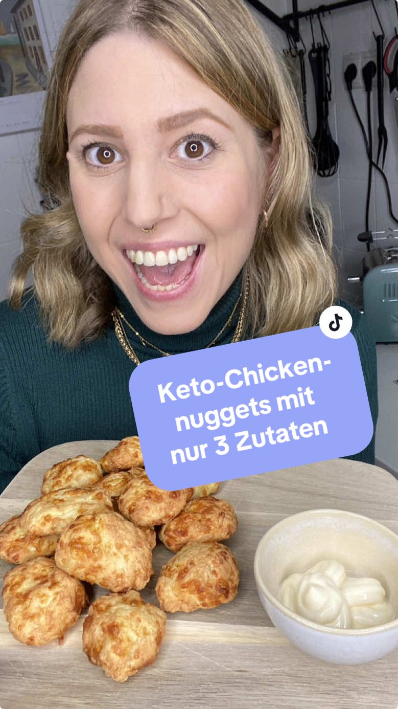 Diese Keto-Chickennuggets - gemacht mit der TurboBlaze Heißluftfritteuse von @COSORI 🧡 - haben pro Portion weniger als 3 g Kohlenhydrate! Das Rezept findet ihr im Video. :) Welche Keto-Rezepte wünscht ihr euch? Schreibt die gerne mal in die Kommentare! #ketorezepte #ketorecipes #cosori #heißluftfritteuse #cosoriturboblaze #lowcarb #airfryer  Anzeige 