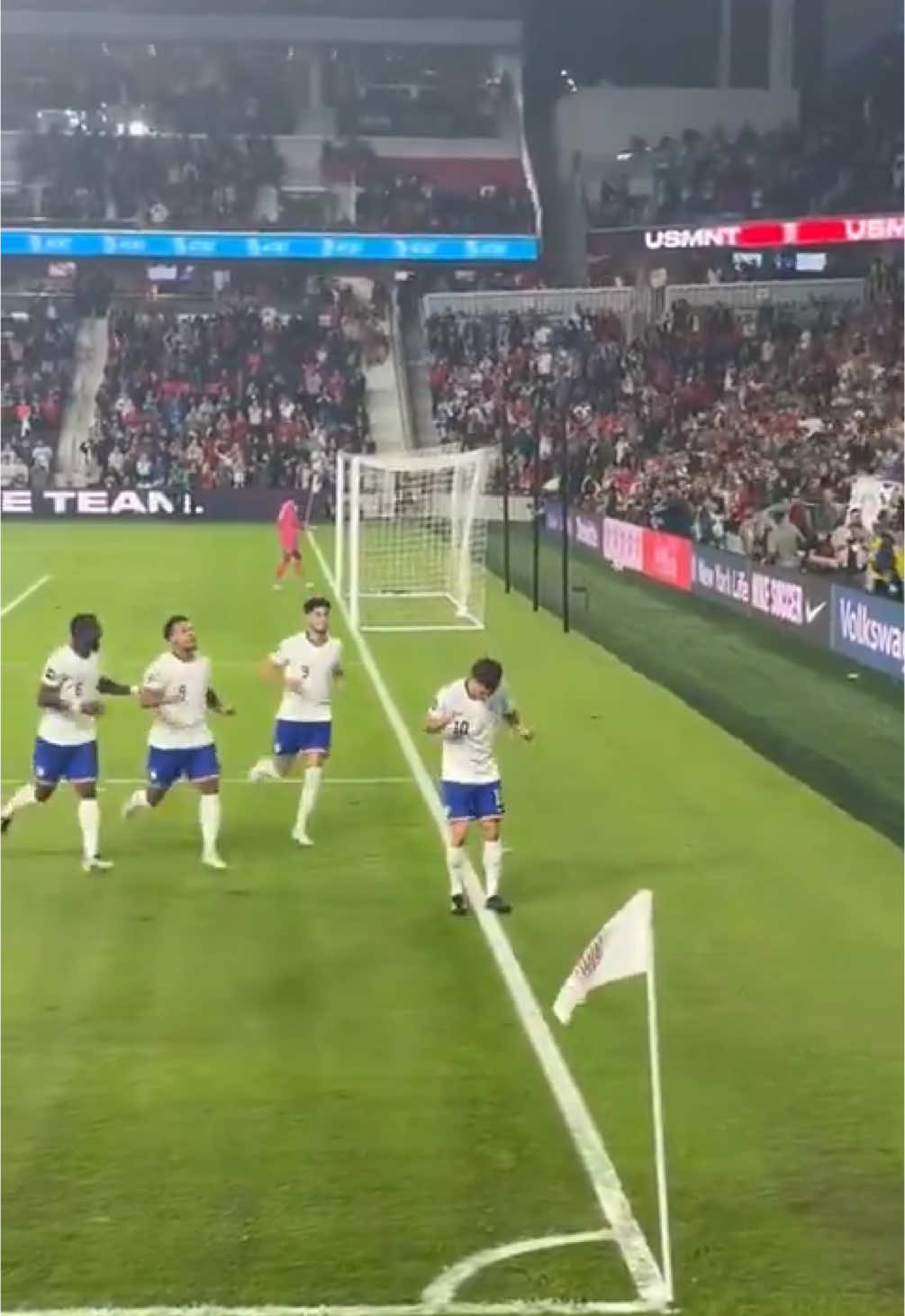 Christian Pulisic with the Trump dance celebration 🇺🇸🫡😂😂 