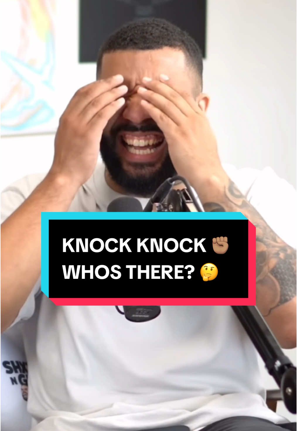 KNOCK KNOCK ✊🏽 WHOS THERE? 🤔 #shxtsngigs #funny #podcasts #shxtsngigsclips 