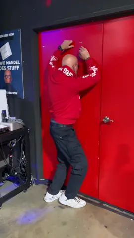 Wall Dancing is a New Challenge @BlackMediaPresents #dance #new #challenge 