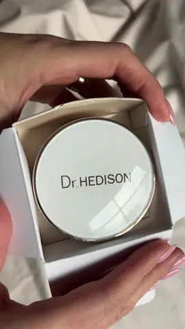 Miracle cushion is my number 5 on repeat👌🏼🤩 Absolute must have🫶🏼 #ugc #ugccreator #ugcskincare #miraclecushion #drhedison #ugcexample #ugcdanmark #ugceurope 