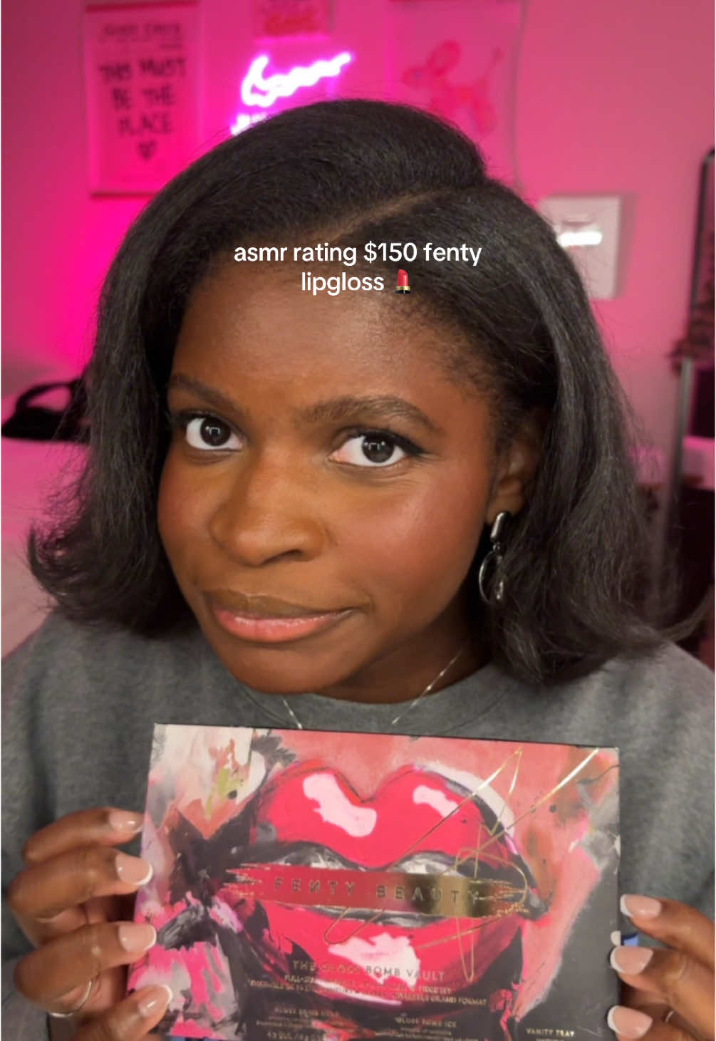 how many times did i say “guurrrrl”? 🤣 i love the new @Fenty Beauty ✨gloss bomb vault✨ more than last years, bravo!! 👏🏾  #asmr #fyp #rating #glossbombvault 