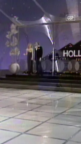 Hooray for Hollywood! ⭐️ #goldiehawn #johnritter #thegoldiehawnspecial 🎥: Goldie Hawn & John Ritter, THE GOLDIE HAWN SPECIAL (1978) Love this clip? Subscribe to Clown Jewels on YouTube for more classic comedy at the link in our bio! #funnytoks #varietyshow #comedy #singing #hollywood