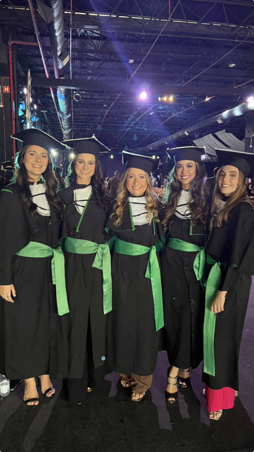 menzinhas doutoras 🤍🎓✨@Luísa Giancoli @Rafaela Ferraz @Daniela Cavalheiro @Júlia Girardi Cabral 