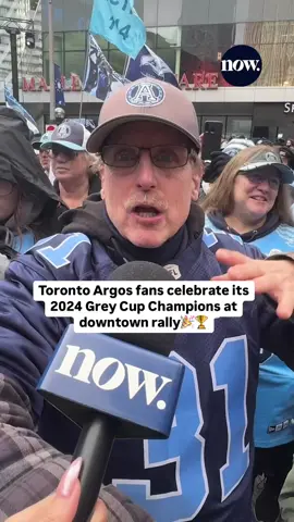 Fans showed off their Argos pride at the Toronto Argos championship rally in downtown Toronto, where the team celebrated its 19th Grey Cup title! 💙🎊🏆️#nowevents