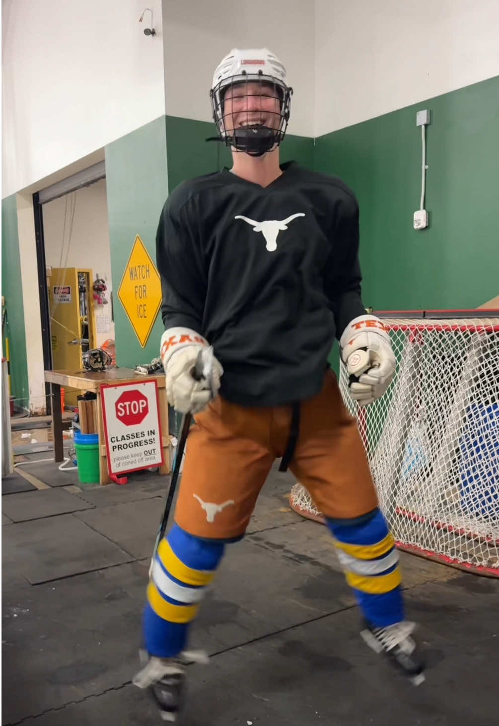 post-practice vibes😊 #texaslonghorns #collegehockey #texashockey #hockeyboys #hockey #hockeybook #hockeytiktoks 