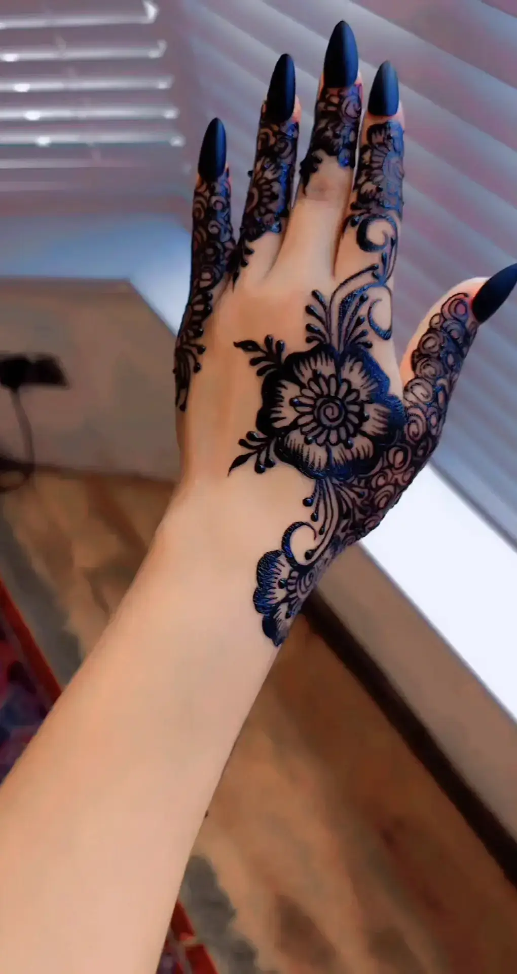 Finger Henna Designs #creatorsearchinsights 