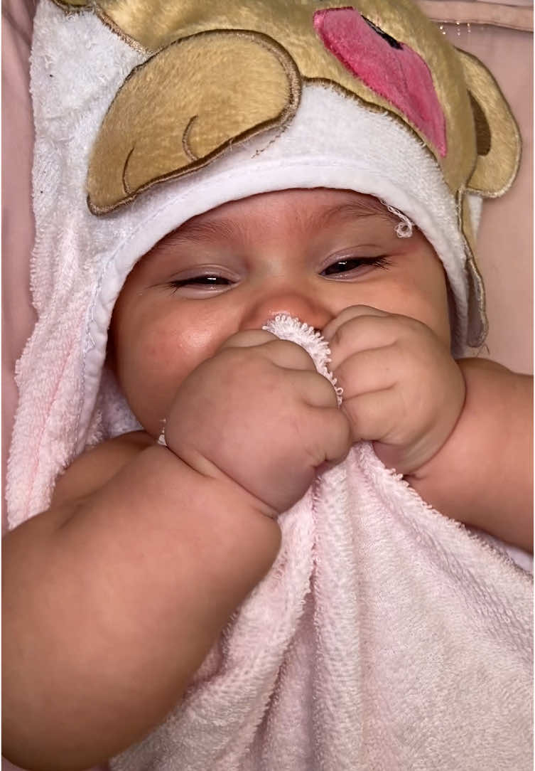 Rotina pós almoço da Clarinha 🫶🏻                   #maternidade #maternidadereal #maternar #maternando #bebe #baby #babytiktok #foryoupag #fory #maedeprimeiraviagem #Vlog #vloggers #rotina #vlogs #maedemenina #bebefofo 