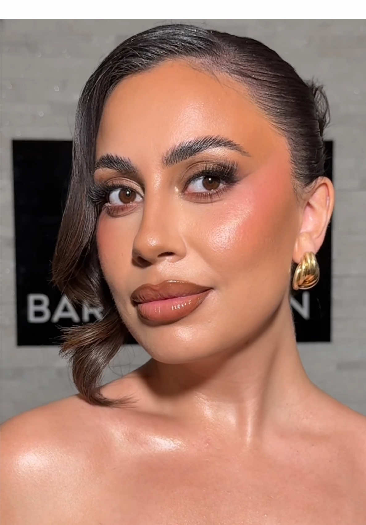 the perfect toasted brown makeup by @Baraa Aydan 🤎🧸 #makeup #fallmakeup 