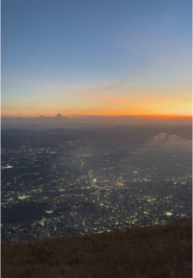 Caracas, Venezuela 🇻🇪 #caracas #venezuela #ccs #venezuela🇻🇪 #vzla #fyp #view #paisaje 