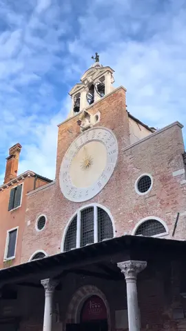 Sounds of Venice  Original sound #travel #italy #beautifulplaces #beautifulcities #venezia #venice #chirch 