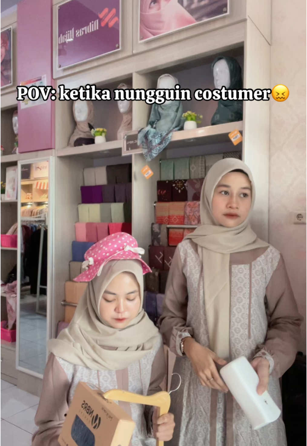 ritual memanggil customer🤣#gamiskekinian #gamisnibras #kontenhiburan #fyppppppppppppppppppppppp #idolanyakeluargaindonesia 