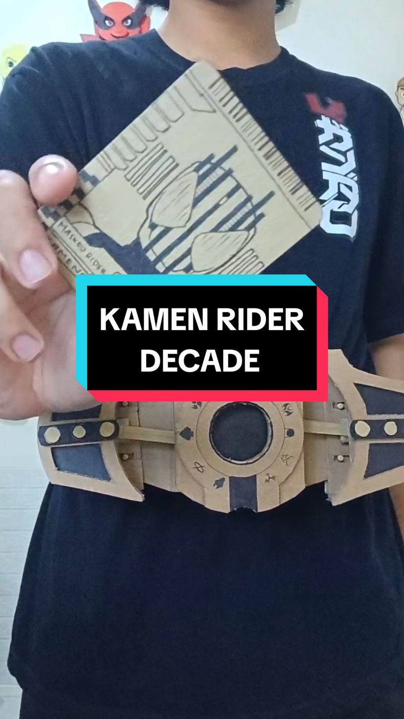 dididididiiddidi diket 📸 #kamenrider #kamenriderdecade #decade #henshin #kardusbekas #kerajinantangan #craft