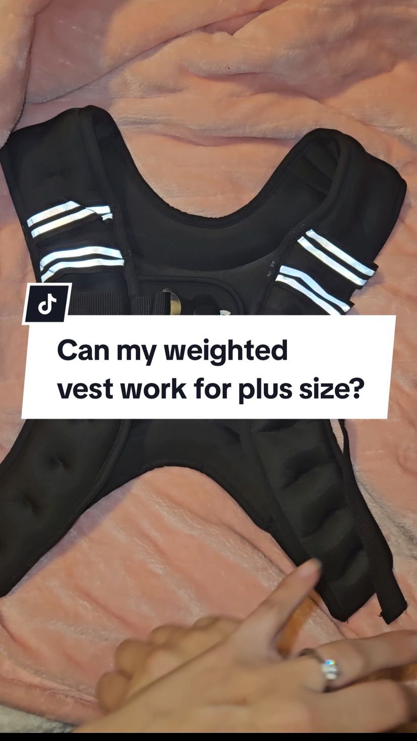 Replying to @charlottehunter69 I hope this helps!  It's very stretchy at the bottom and adjustable throughout the chest area! Looking at ot in person this could definitely work with someone who is needing a plus size option!  #weightvest #weightedvest #plussize #weightvesttraining  #zelus #TikTokShopCyberMonday #TikTokShopBlackFriday #TikTokShopHolidayHaul  #Fitness 