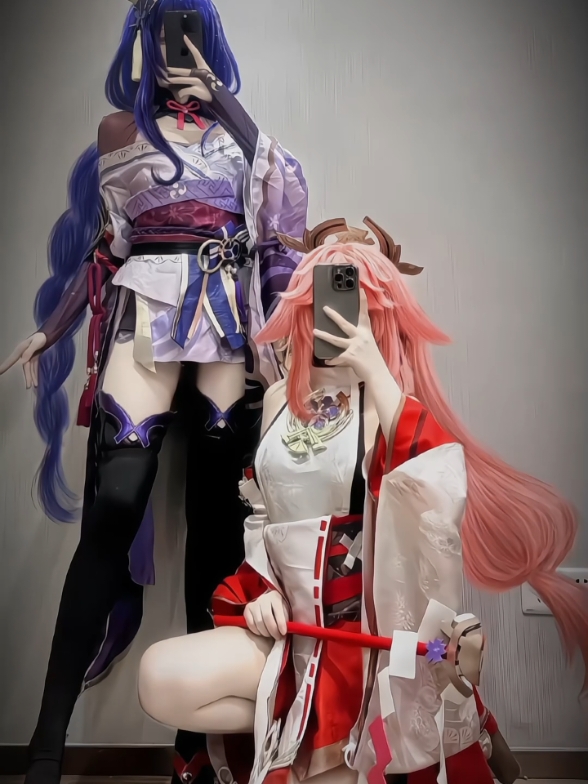 Yae Miko x Raiden EI | Chọn ai đây?🥵#cosplay #yaemiko #raidenei #GenshinImpact #raidenshogun #cosplayer #weibo #fyp #xuhuong #huymecos 