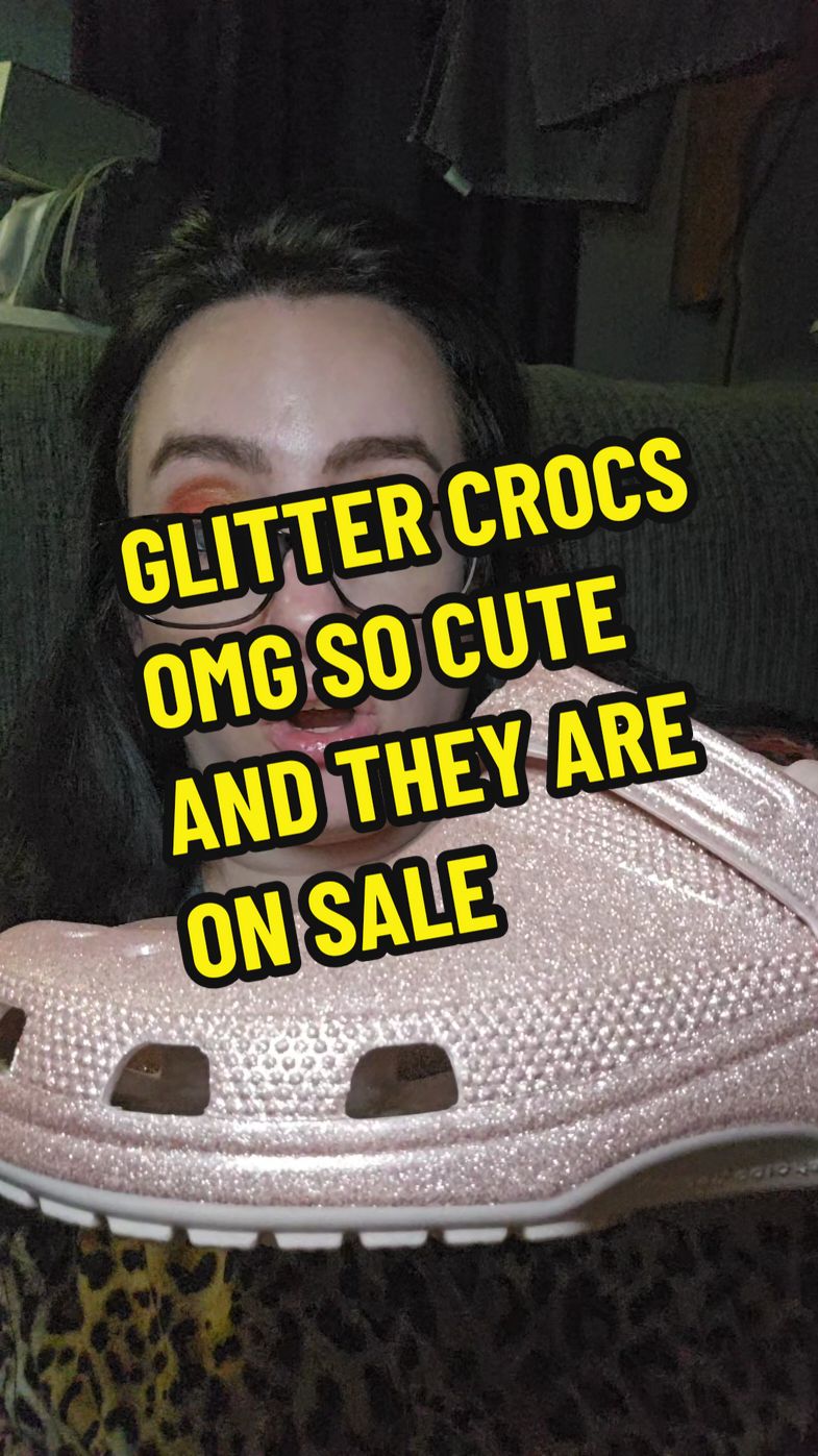 No because YOURE going to be obsessed 🥰 #crocs #crocsoftiktok #crocsgang #crocs4life #comfortableshoes #womensshoes #fashion #tiktokshopblackfriday #tiktokshopcybermonday #tiktokshopholidayhaul #spotlightfinds  #giftsforher  #giftsforhim 