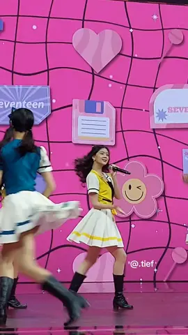[FANCAM] @christy🐟  JKT48 - Seventeen 📌 MNC Group 35th #jkt48 #jkt48newera #christyjkt48 
