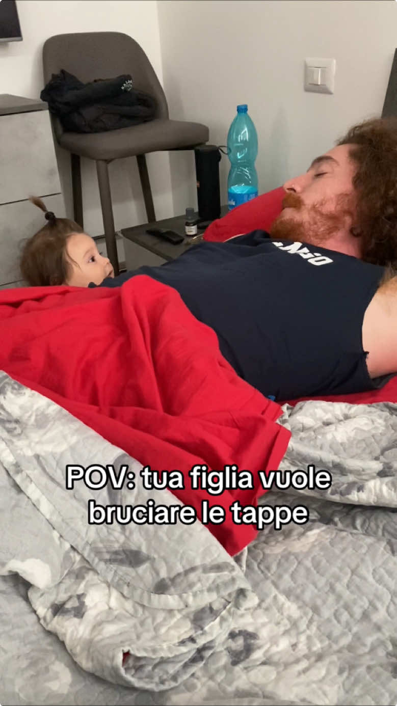 Ma non aveva sei mesi? #funnyvideos #funnyvideo #funny #mirea #nicolooo #dadanddaughter #daddy #mommy #momlife #dadlife #couple #couplegoals @Nicolò Mililli 