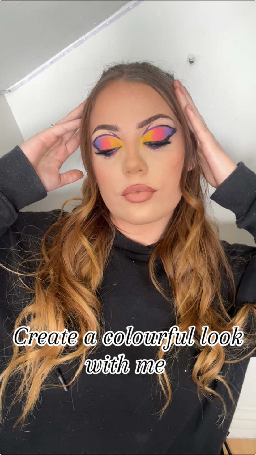 this look was so fun to do 🌈 #makeuptutorial #makeuptut #makeuptutorials #colourfuleyeshadow #colourfuleye #fyp 